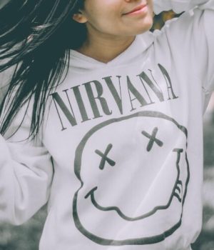 nirvana girl unsplash