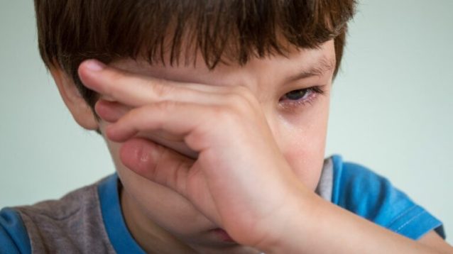 Enfant qui pleure. Enfant qui pleure.