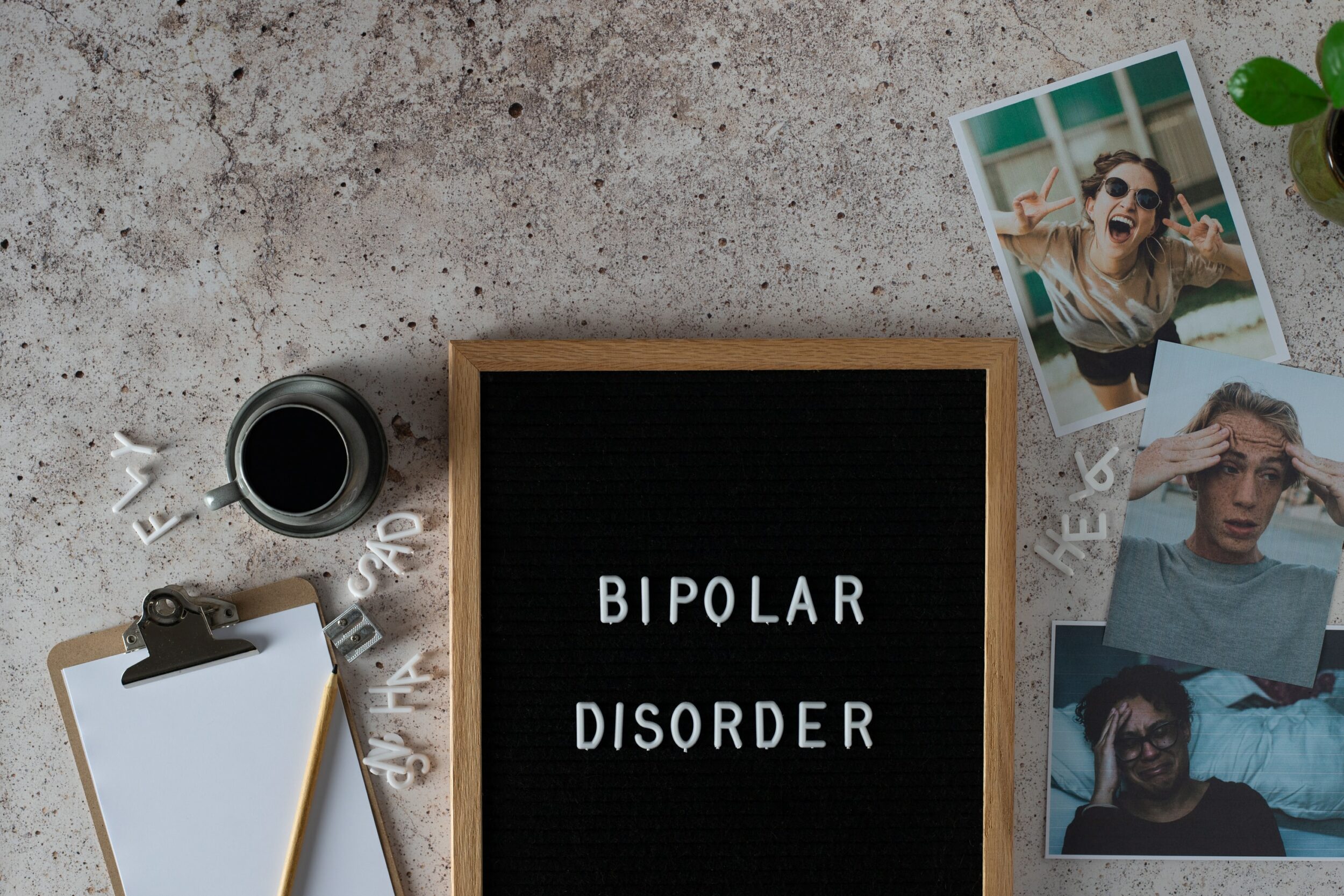 Un panneau disant "bipolar disorder"