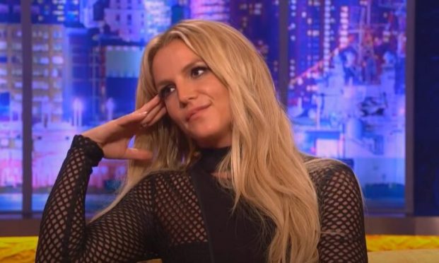Britney Spears dans le clip Slumber Party (capture d'écran)