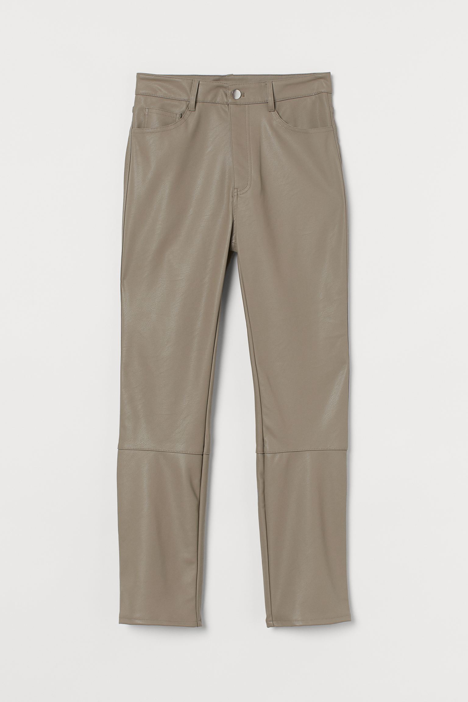 Le pantalon en (simili)cuir revient grincer dans nos armoires