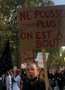 ne-poussez-plus-manifestation-sages-femmes-7-octobre-2021-Maelle-LeCorre