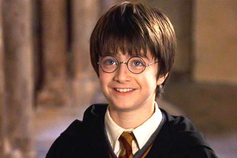 1210274-le-jeune-daniel-radcliffe-dans-harry-potter-a-l-ecole-des-sorciers