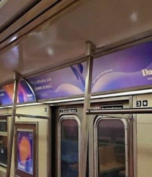 Campagne publicitaire de la marque Dame dans le métro new-yorkais