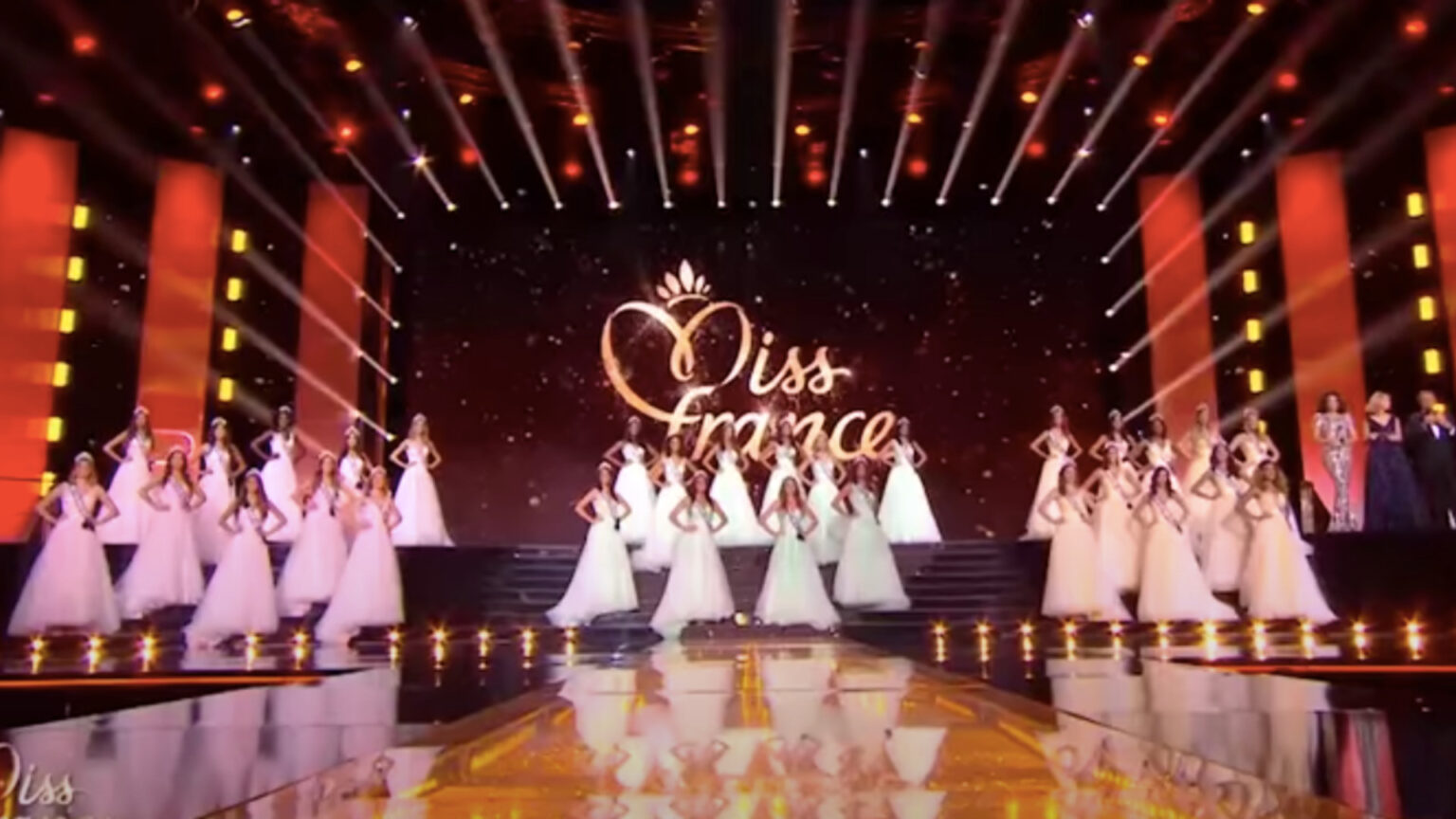 Les Miss France sur scène Les Miss France sur scène