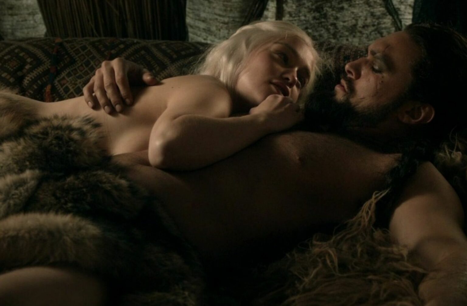 emilia-clarke-jason-momoa-game-of-thrones-saison-1 emilia-clarke-jason-momoa-game-of-thrones-saison-1