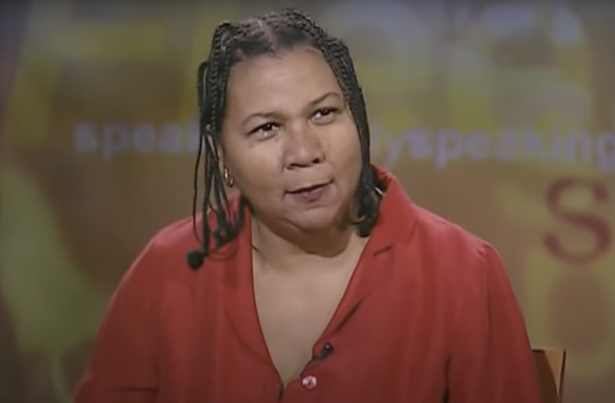 Capture d'écran de l'émission Speaking Freely avec bell hooks Capture d'écran de l'émission Speaking Freely avec bell hooks