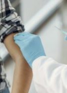 pexels-gustavo-fring-vaccin
