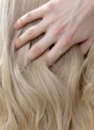 reflets-jaunes-blond-shampoing-violet