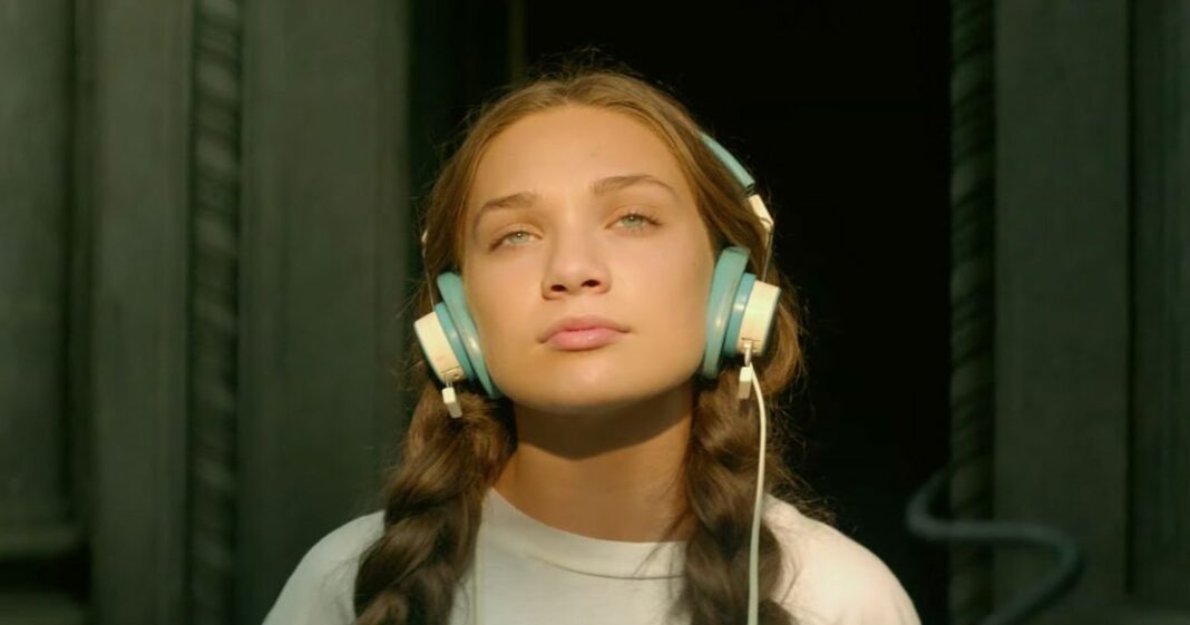 2d75ce5537e36f926ec9aae823dd470267-music-sia.2x.rsocial.w600 2d75ce5537e36f926ec9aae823dd470267-music-sia.2x.rsocial.w600