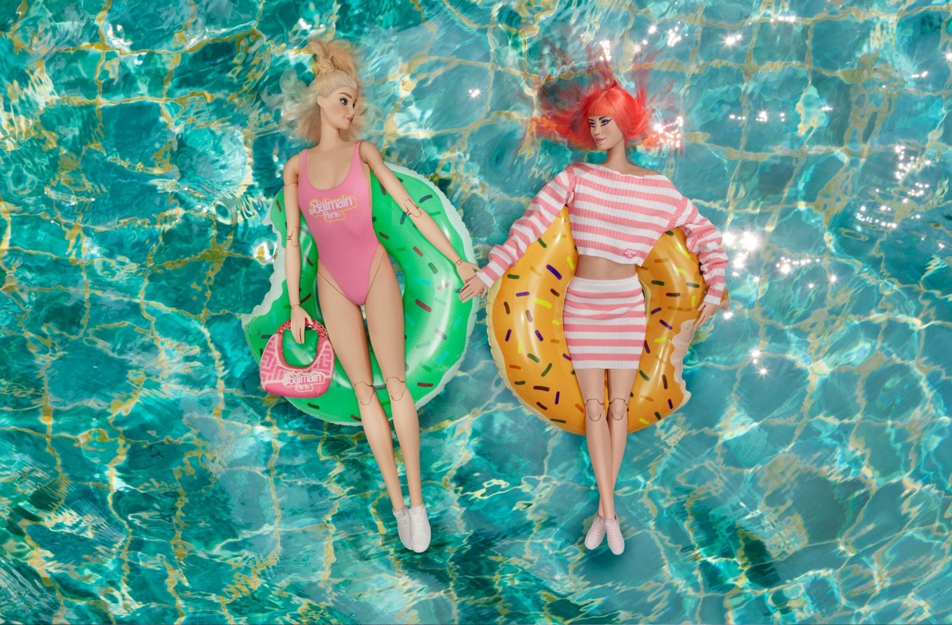 Barbie et son amie très très proche en Balmain x Mattel.