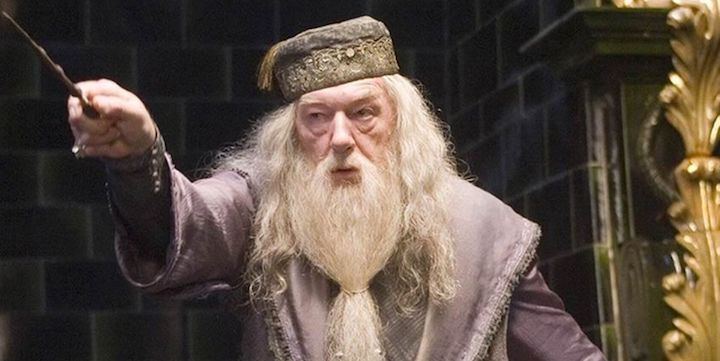 harry-potter-j.k-rowling-ne-supporte-pas-cette-theorie-sur-dumbledore-1-2
