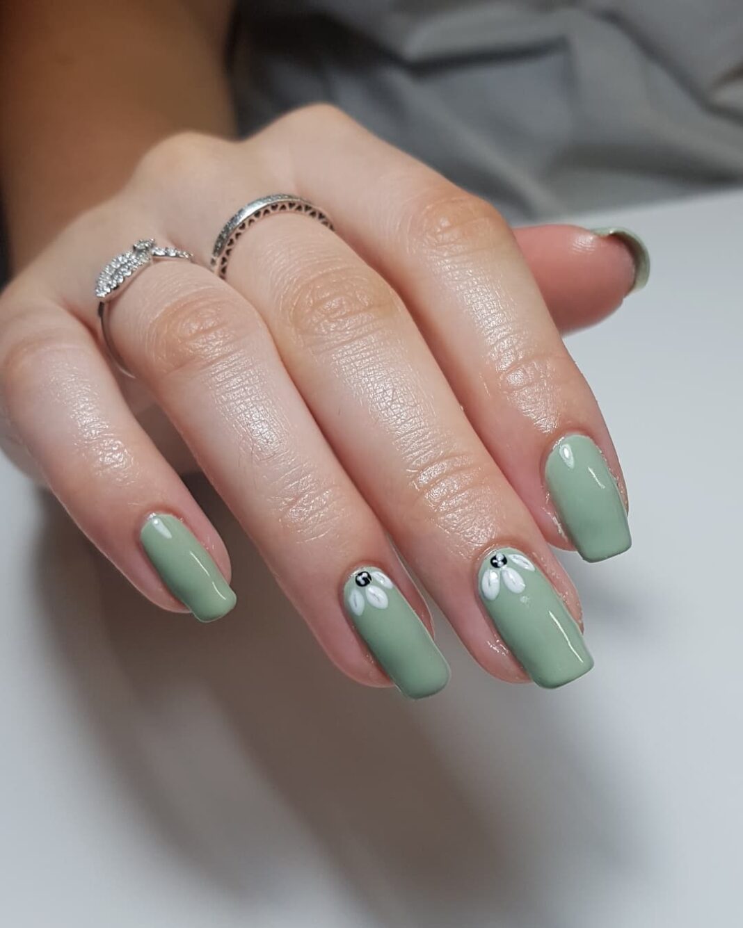 nail-art-fleurs-sauge nail-art-fleurs-sauge