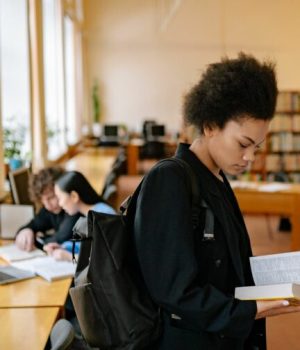 pexels-yan-krukov-universite-bibliotheque pexels-yan-krukov-universite-bibliotheque