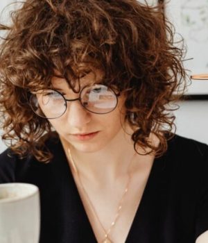femme en train de compter