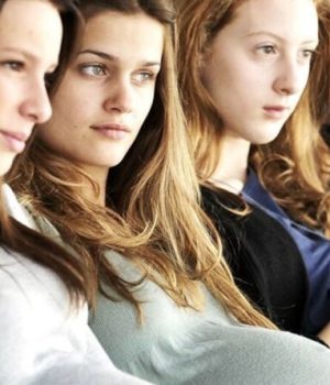 Solène Rigot, Juliette Darche, Louise Grinberg, Roxane Duran, Esther Garrel Solène Rigot, Juliette Darche, Louise Grinberg, Roxane Duran, Esther Garrel
