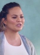 Chrissy_Teigen_for_Pampers
