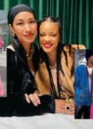 Rihanna-adepte-de-mode-vintage-avec-laide-de-sa-styliste-Nini-Nguyen