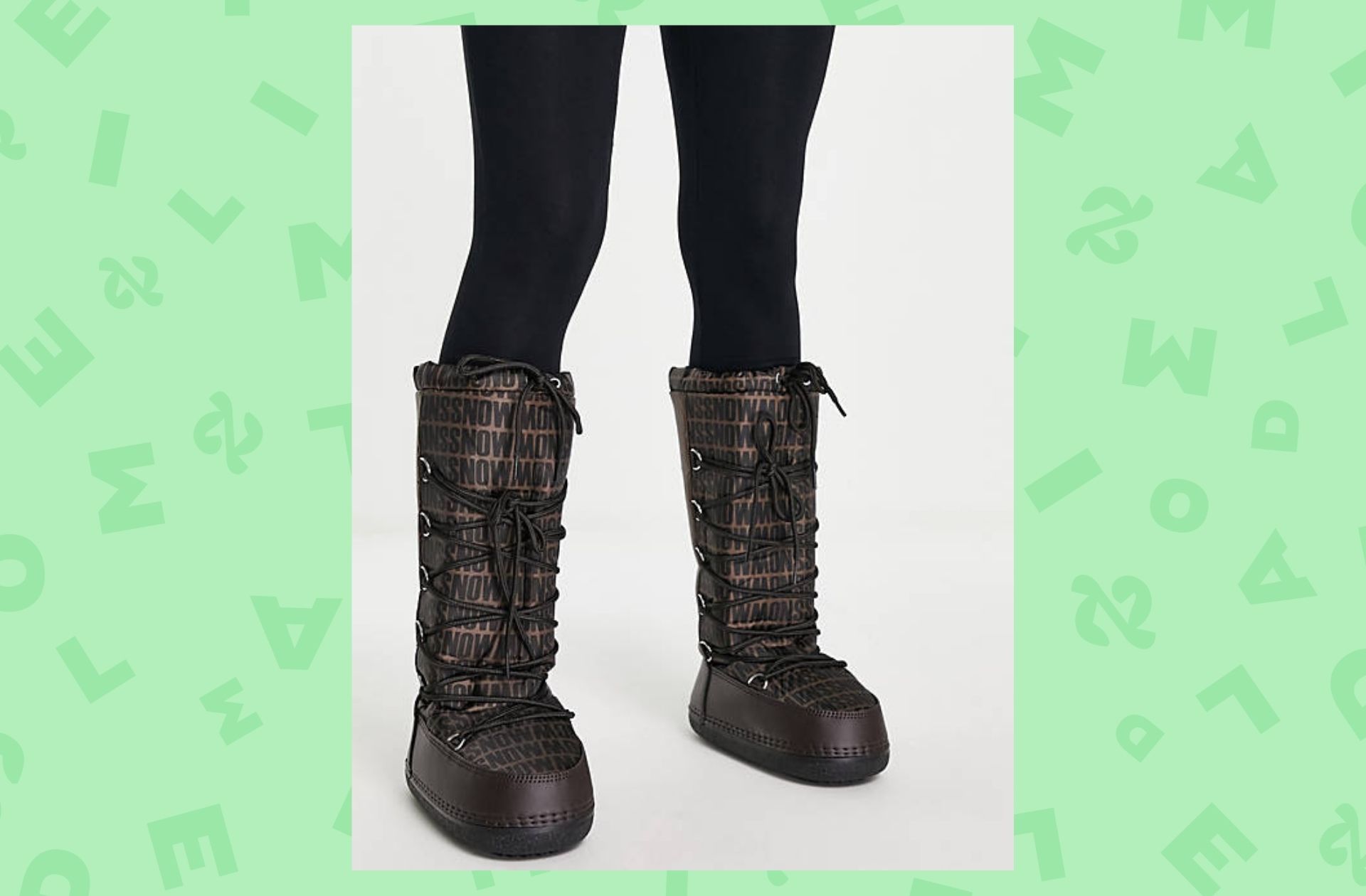 Bottes après-ski montantes à imprimé monogramme — Truffle Collection — 41,99€.