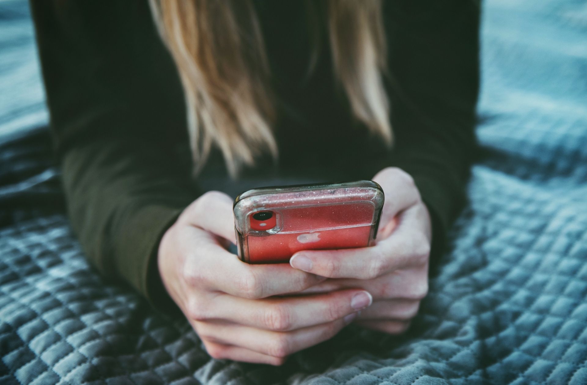 tim-mossholder-unsplash-cyberharcelement tim-mossholder-unsplash-cyberharcelement