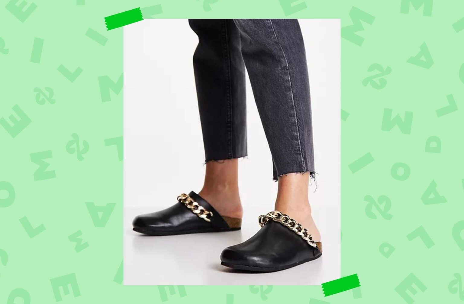 Public Desire – Isabel – Sabots style mules avec ornement chaîne – Noir Public Desire – Isabel – Sabots style mules avec ornement chaîne – Noir