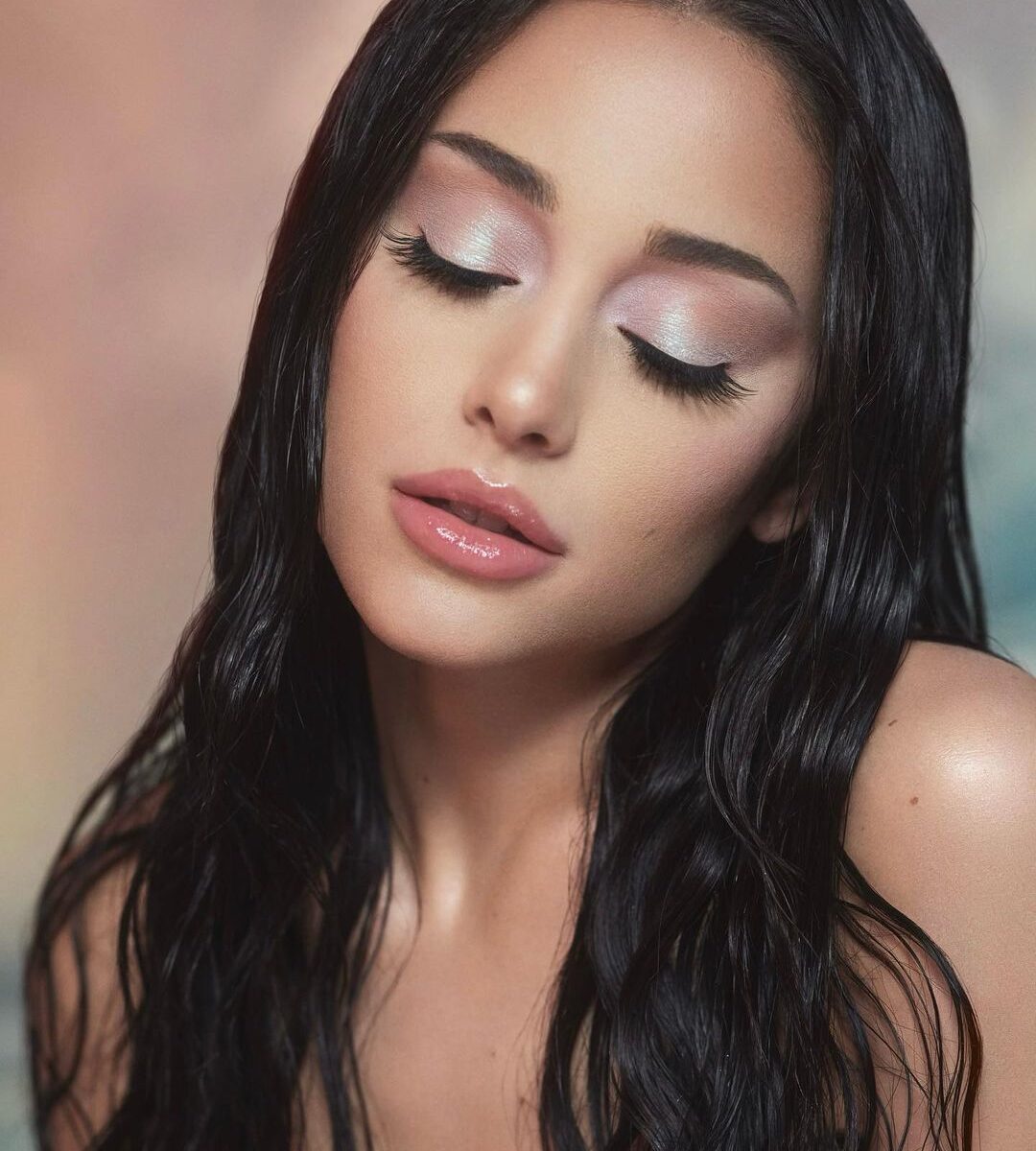 ariana-grande-frosted-look ariana-grande-frosted-look
