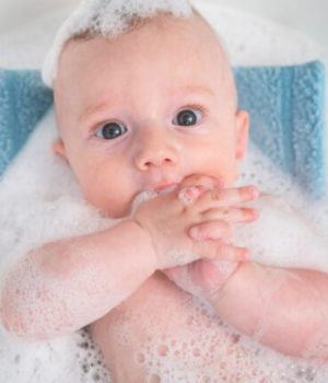 lait-maternel-bain-bebe