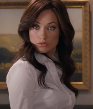 olivia-wilde-recoit-papiers-perso-sur-scene-cinemacon olivia-wilde-recoit-papiers-perso-sur-scene-cinemacon