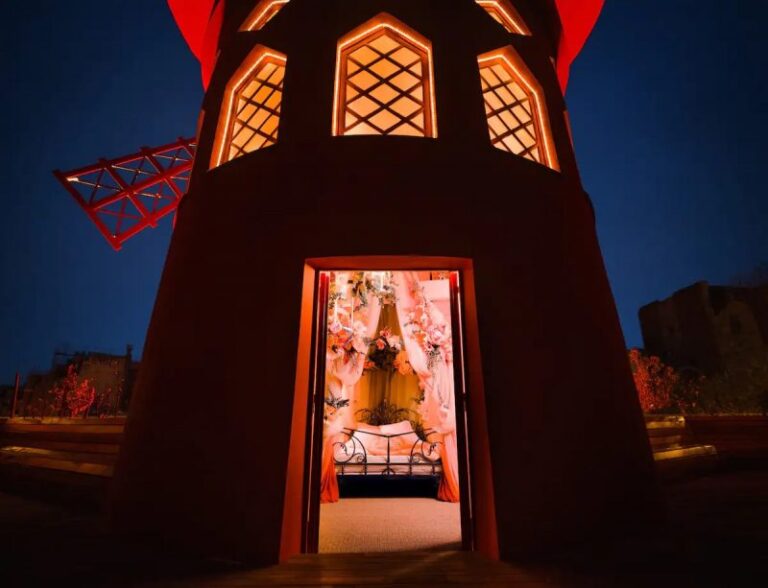 airbnb-chambre-moulin-rouge-2-800×613 airbnb-chambre-moulin-rouge-2-800×613