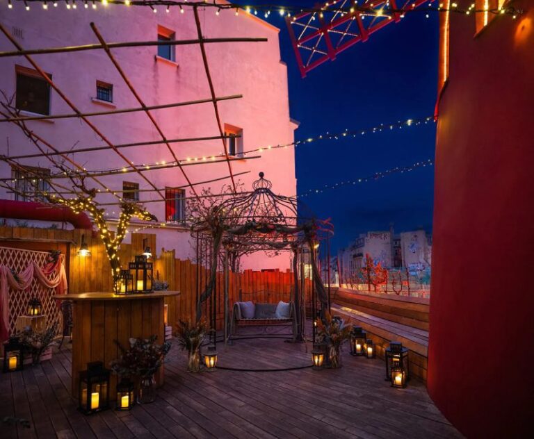 airbnb-chambre-moulin-rouge-5-1-800×658 airbnb-chambre-moulin-rouge-5-1-800×658