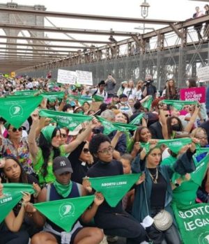 Comment le foulard vert est-il devenu un symbole de la lutte pour le droit à l’IVG, de l’Argentine aux États-Unis