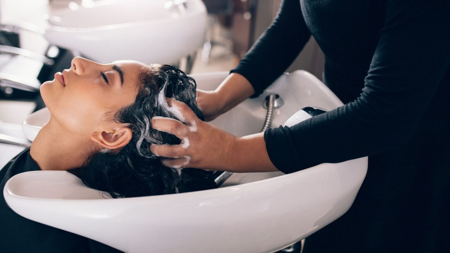salon-de-coiffure-sliencieux salon-de-coiffure-sliencieux