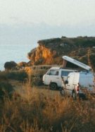 voiture amenagee en bord de mer