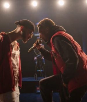 Deux rappeurs en plein battle, capture d'ecran de Nouvelle Ecole sur Netflix