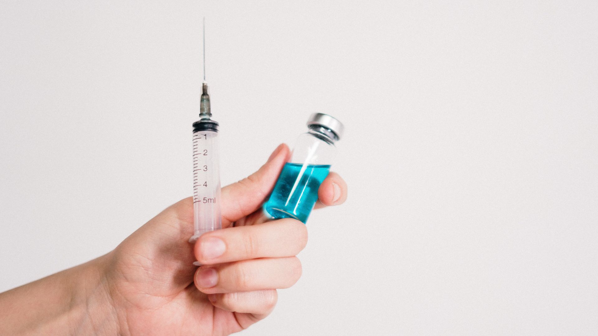 une nouvelel etude affirme que le vaccin contre le covid aurait des effets (bénins) sur les règles