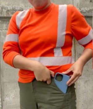 Même les vêtements de chantier des femmes manquent de poches Même les vêtements de chantier des femmes manquent de poches