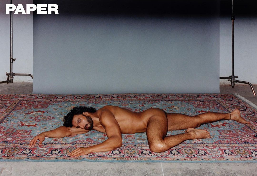 Ranveer Singh, nu, photographié par Ashish Shah, pour Paper Magazine