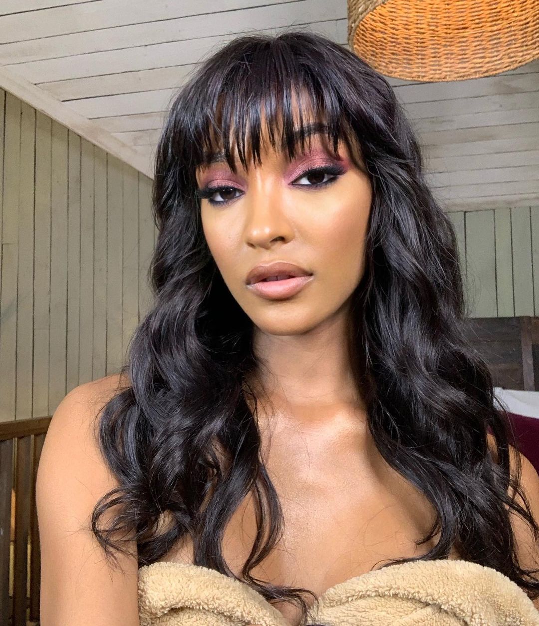 bangs-birkin-hairstyle-trendy-retro