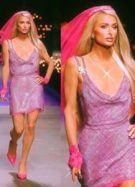 Paris Hilton a clôturé le défilé Versace printemps-été 2023