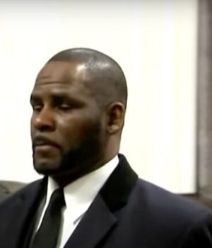R. Kelly reconnu coupable de pédopornographie