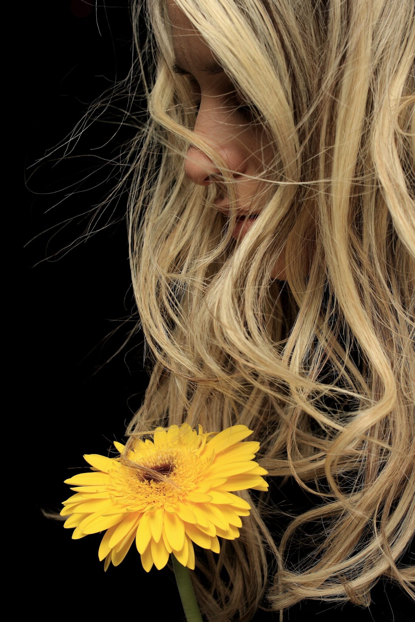 retrouver-souplesse-cheveux-ete retrouver-souplesse-cheveux-ete