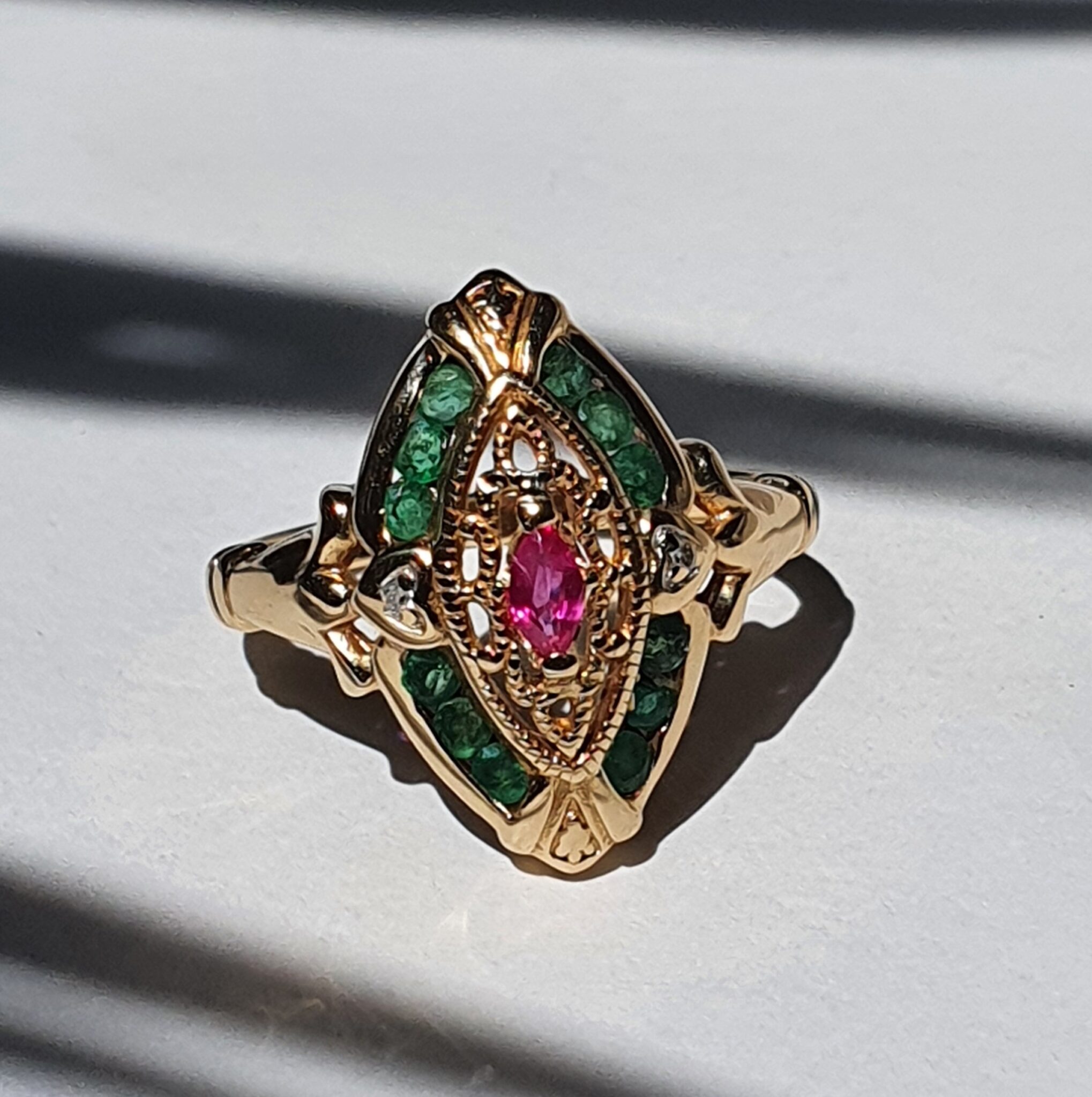 onisi_paris_vintage_gold_marquise_ring (1) onisi_paris_vintage_gold_marquise_ring (1)