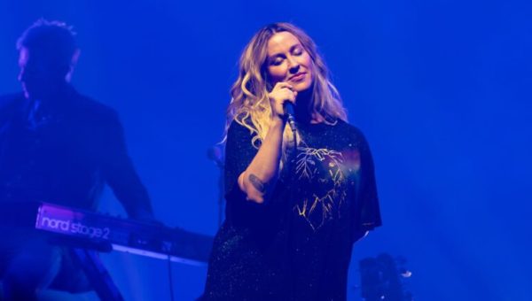 Alanis Morissette O2280622_
