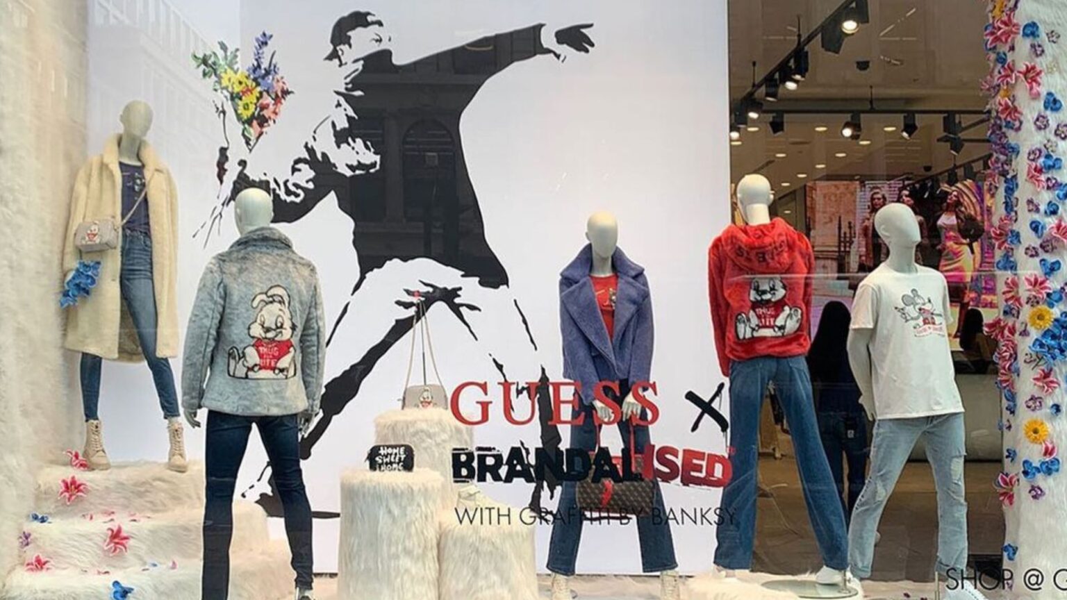 Artist Banksy invites robbing a Guess store which diverts his work Artist Banksy invites robbing a Guess store which diverts his work