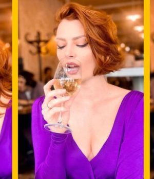 Élodie Frégé se confie sur son rapport compliqué à l'alcool dans un podcast décomplexant Élodie Frégé se confie sur son rapport compliqué à l'alcool dans un podcast décomplexant