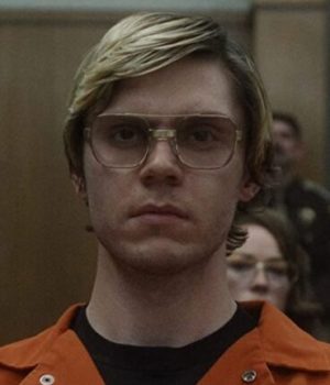 evan peters dahmer