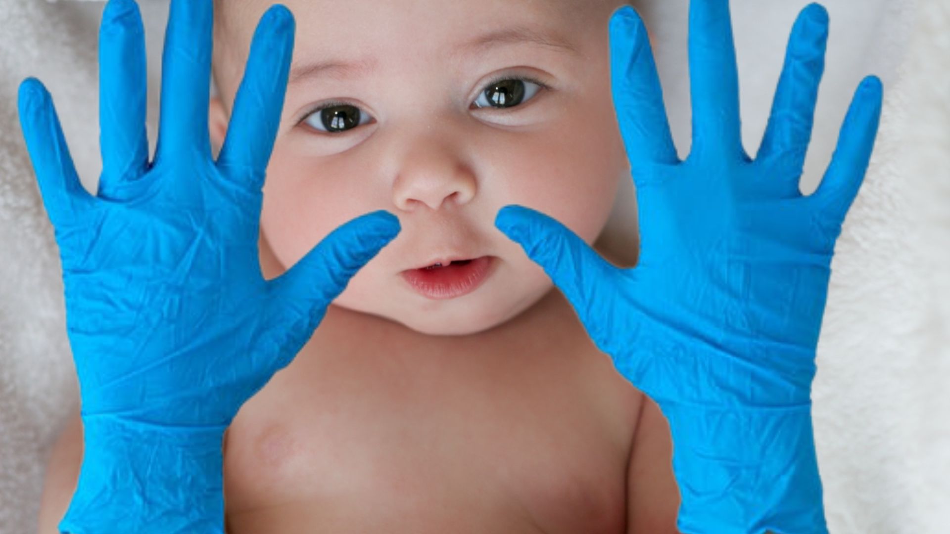 Un bébé entouré de gants bleus © anton de la part de Crisnelgi Images / Pexels de la part de Pixabay
