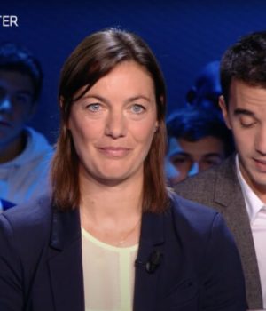 Qui est Corinne Diacre, la sélectionneuse controversée écartée de l'équipe de France ? // Source : capture écran Youtube