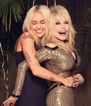 Miley Cyrus et Dolly Parton // Source : instagram