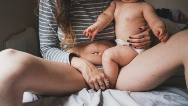 Le post-partum // Source : Sol Vazquez Cantero pour Canva Pro